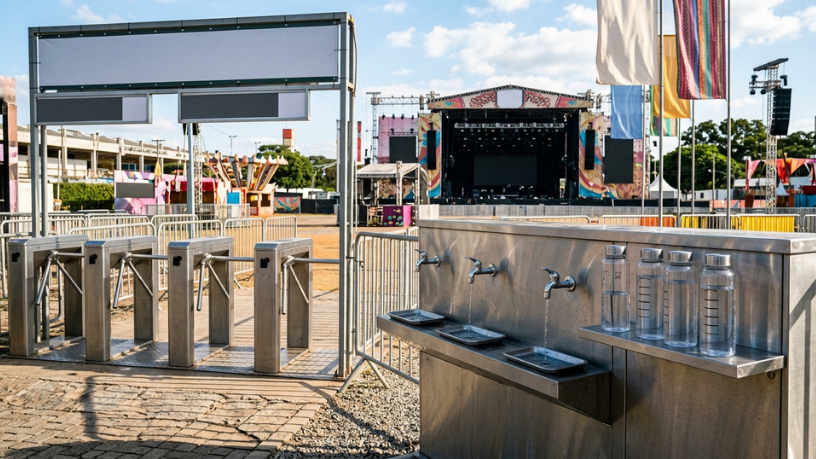 Novas regras para ingressos e água em eventos mudam a experiência do público no Brasil